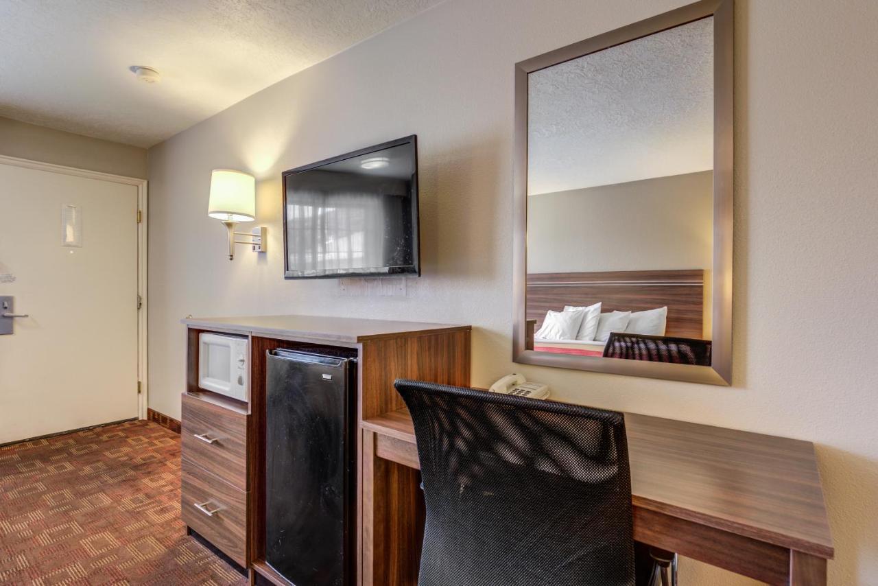 Econo Lodge St George North - Near Pioneer Park St. George Bagian luar foto