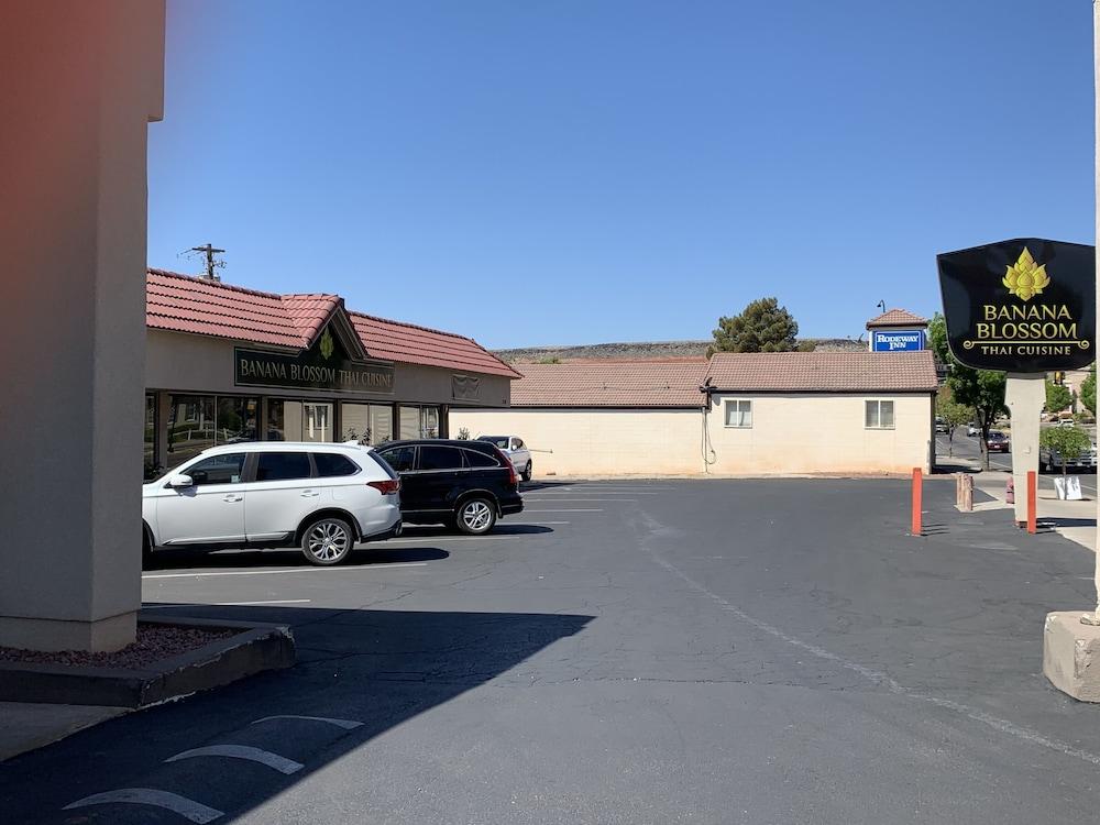 Econo Lodge St George North - Near Pioneer Park St. George Bagian luar foto