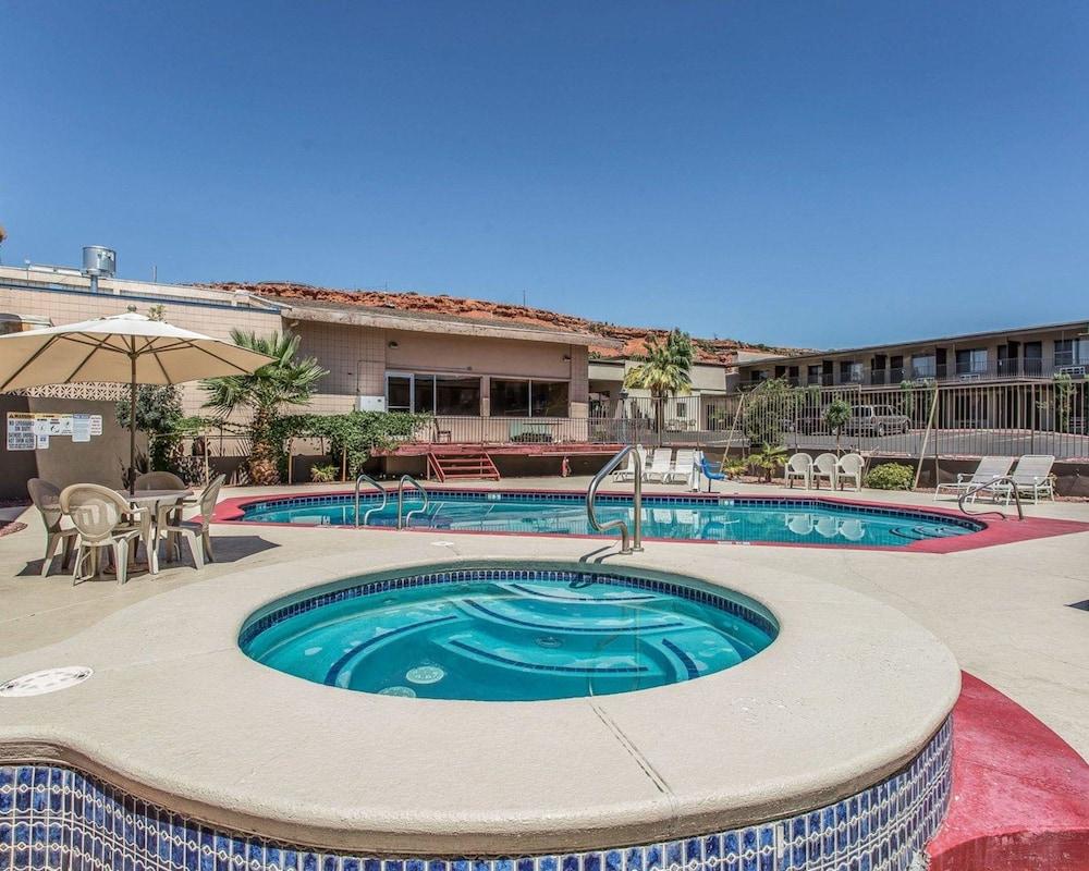 Econo Lodge St George North - Near Pioneer Park St. George Bagian luar foto
